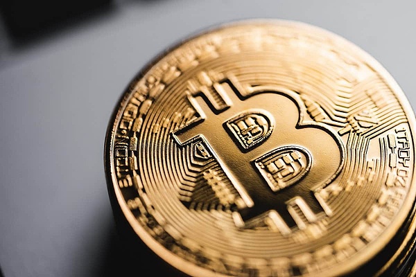 加密货币市场观察：TRON用户突破2亿大关，比特币行情深度解析